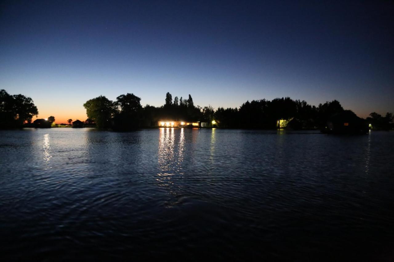 Village Flottant De Pressac Kültér fotó