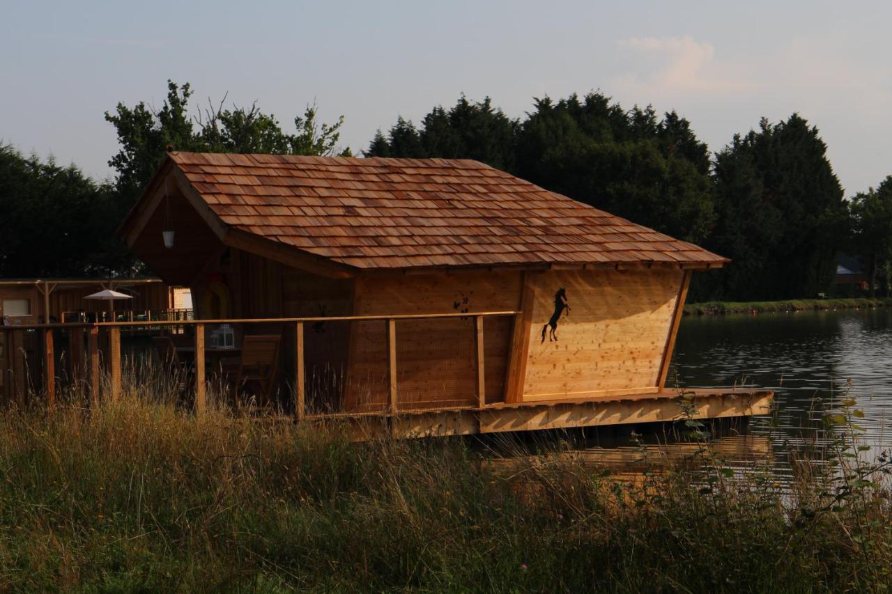 Village Flottant De Pressac Kültér fotó